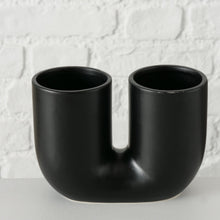 Lade das Bild in den Galerie-Viewer, Vase &quot;Annika&quot; aus Steingut Keramik in Schwarz Matt, handgefertigt, Höhe 12 cm

