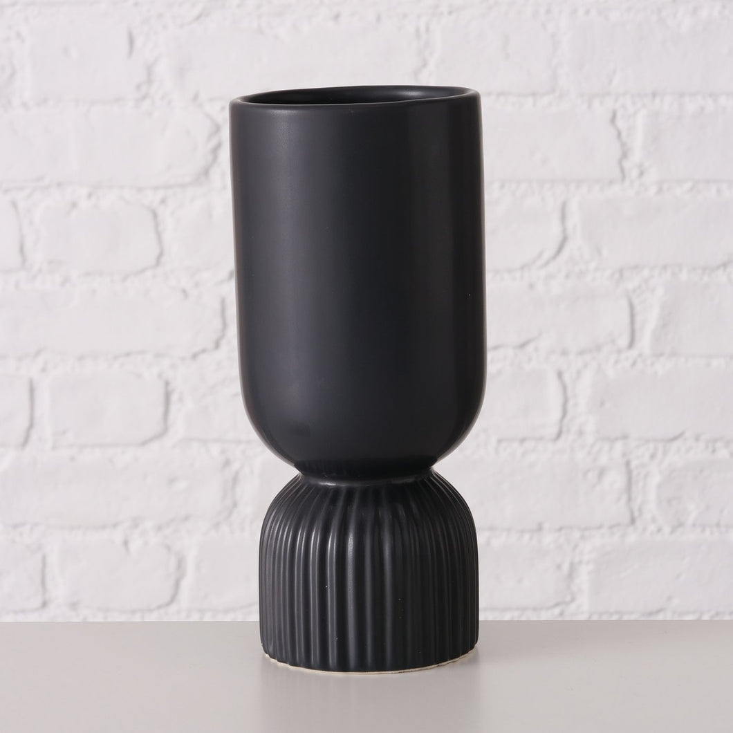 Vase Gino in schwarz matt, Höhe 23 cm, Fuß geriffelt, Korpus Glatt