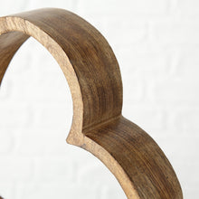Lade das Bild in den Galerie-Viewer, Dekoaufsteller Herz aus Mangoholz, 2-teiliges Set
